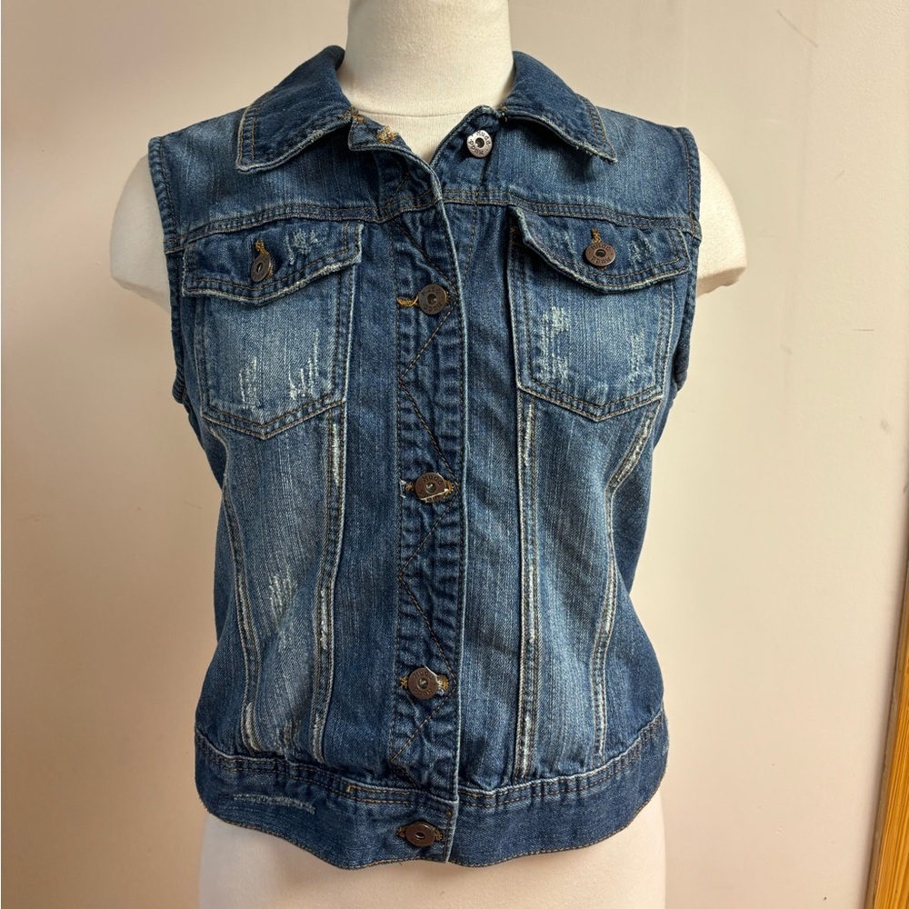 Mudd Denim Distressed Dark Wash Button up vest with pockets size L